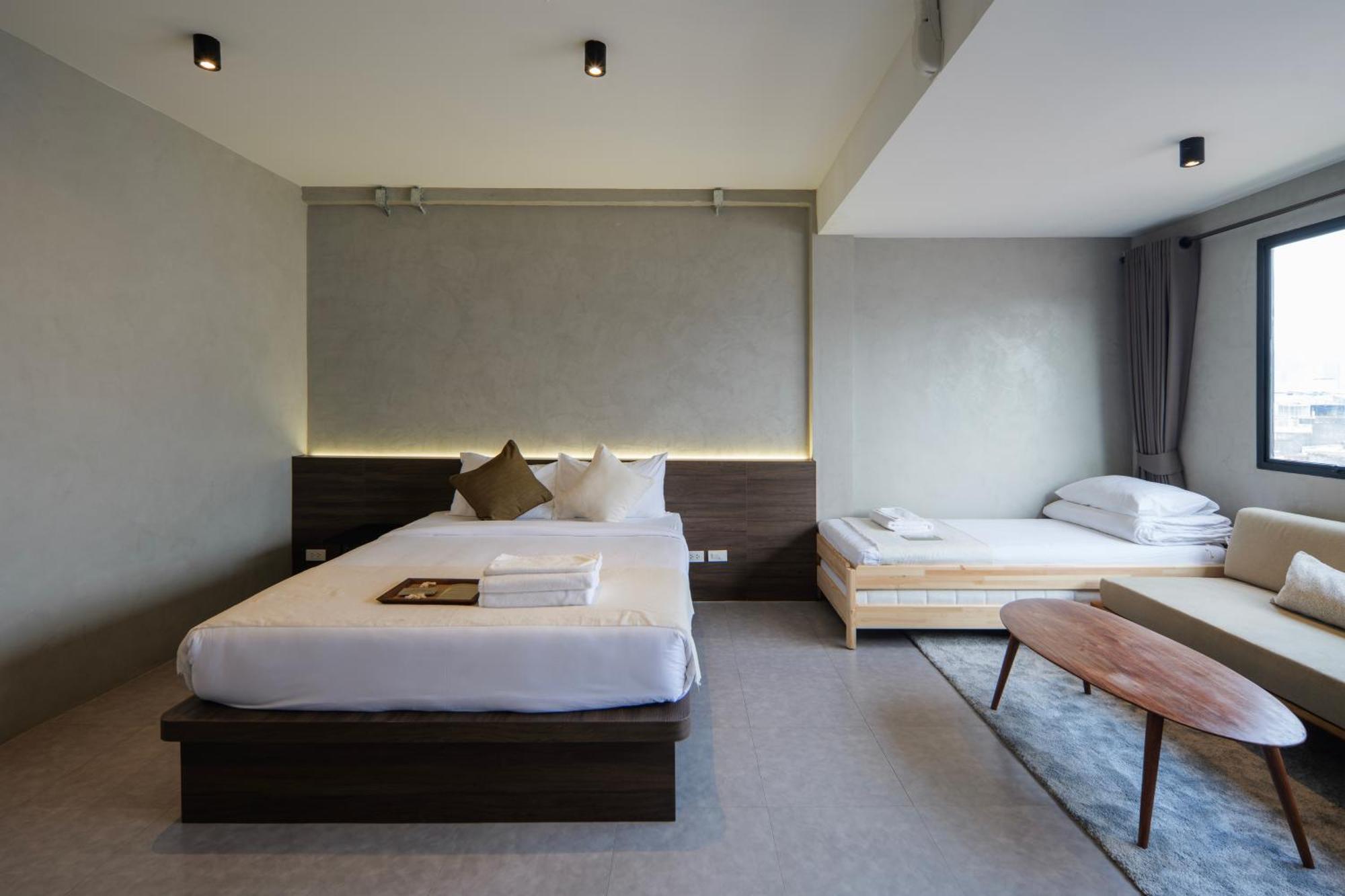 C'House Bangkok Hostel Ngoại thất bức ảnh