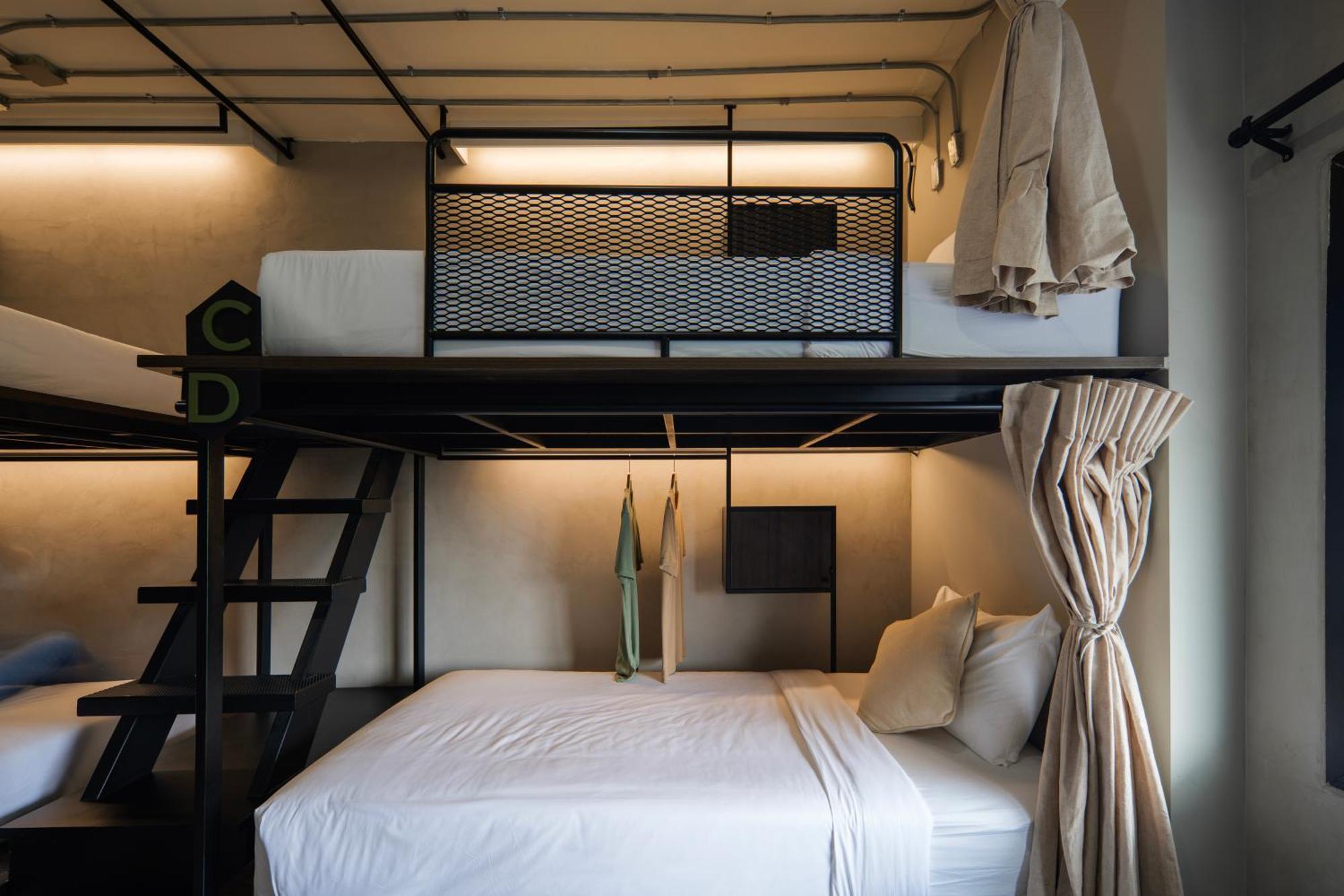 C'House Bangkok Hostel Ngoại thất bức ảnh