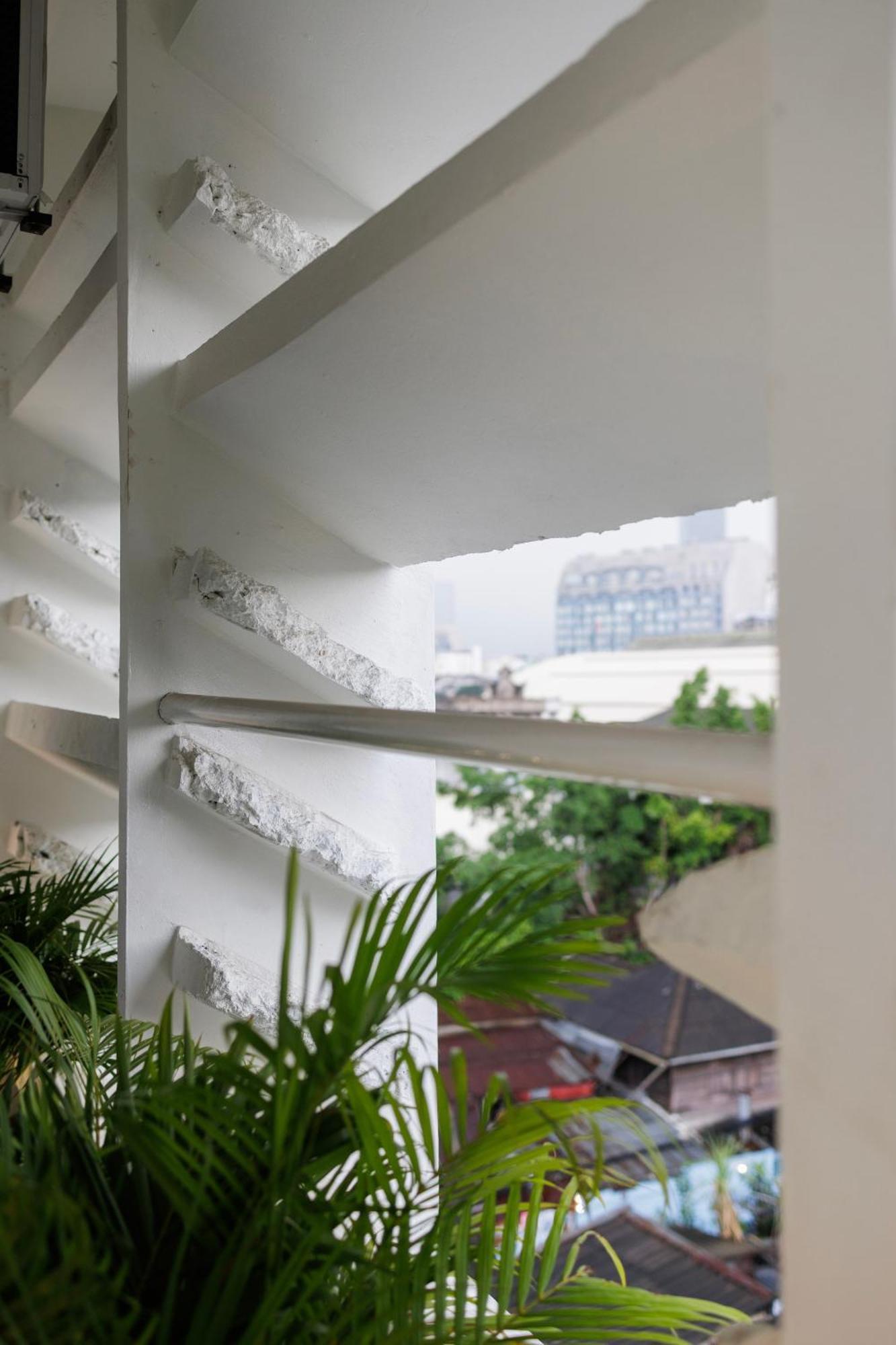C'House Bangkok Hostel Ngoại thất bức ảnh