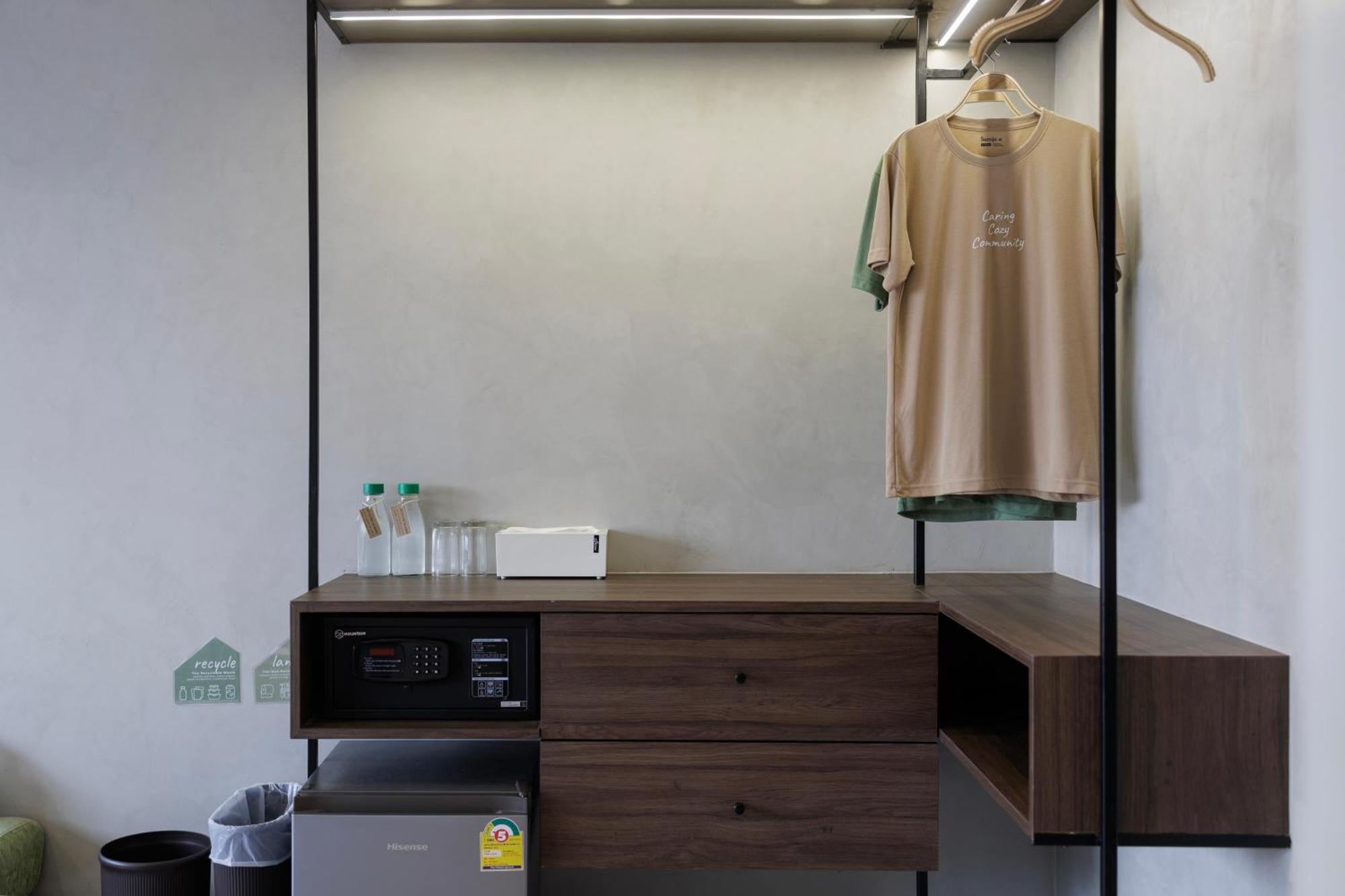 C'House Bangkok Hostel Ngoại thất bức ảnh