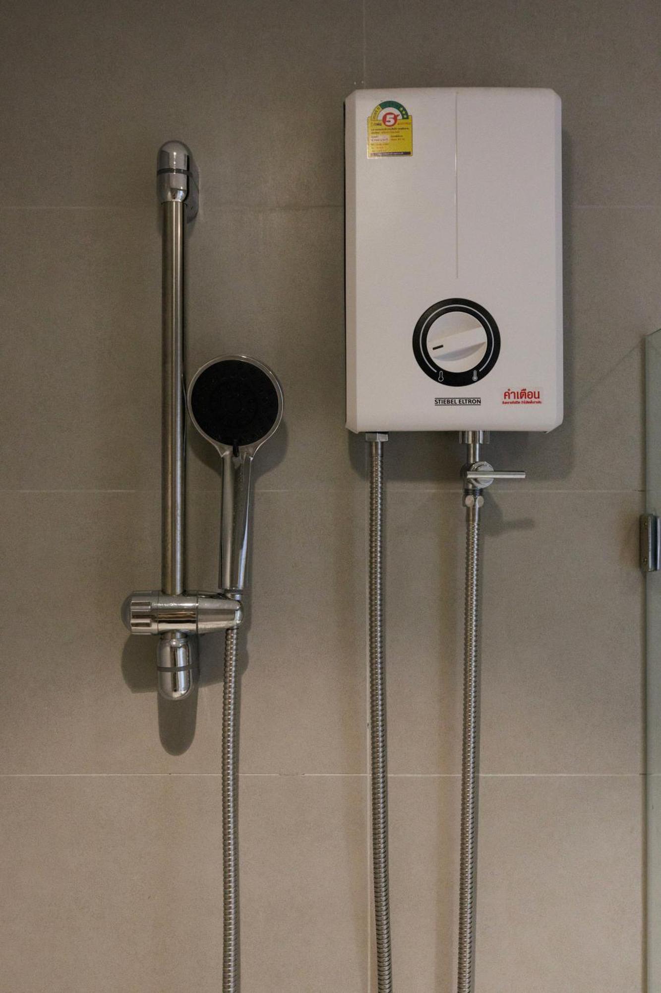 C'House Bangkok Hostel Ngoại thất bức ảnh