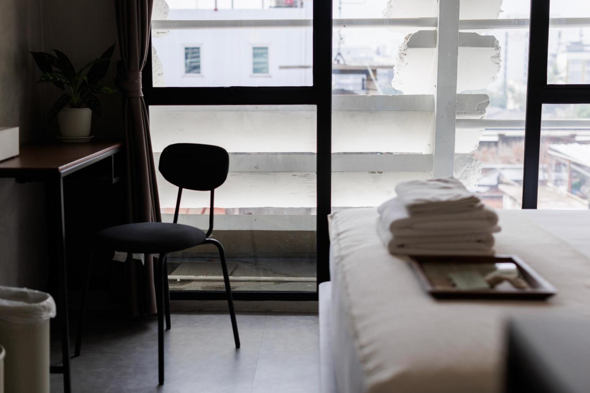 C'House Bangkok Hostel Ngoại thất bức ảnh