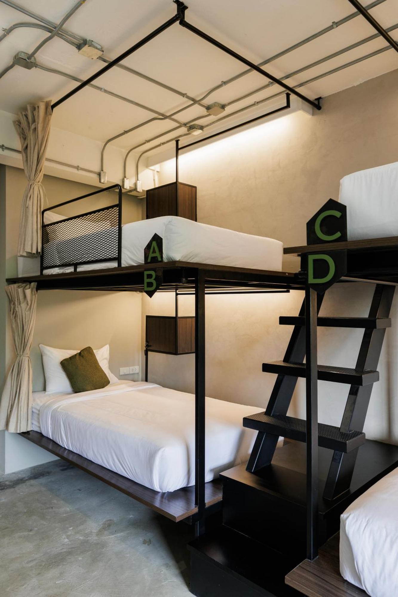 C'House Bangkok Hostel Ngoại thất bức ảnh