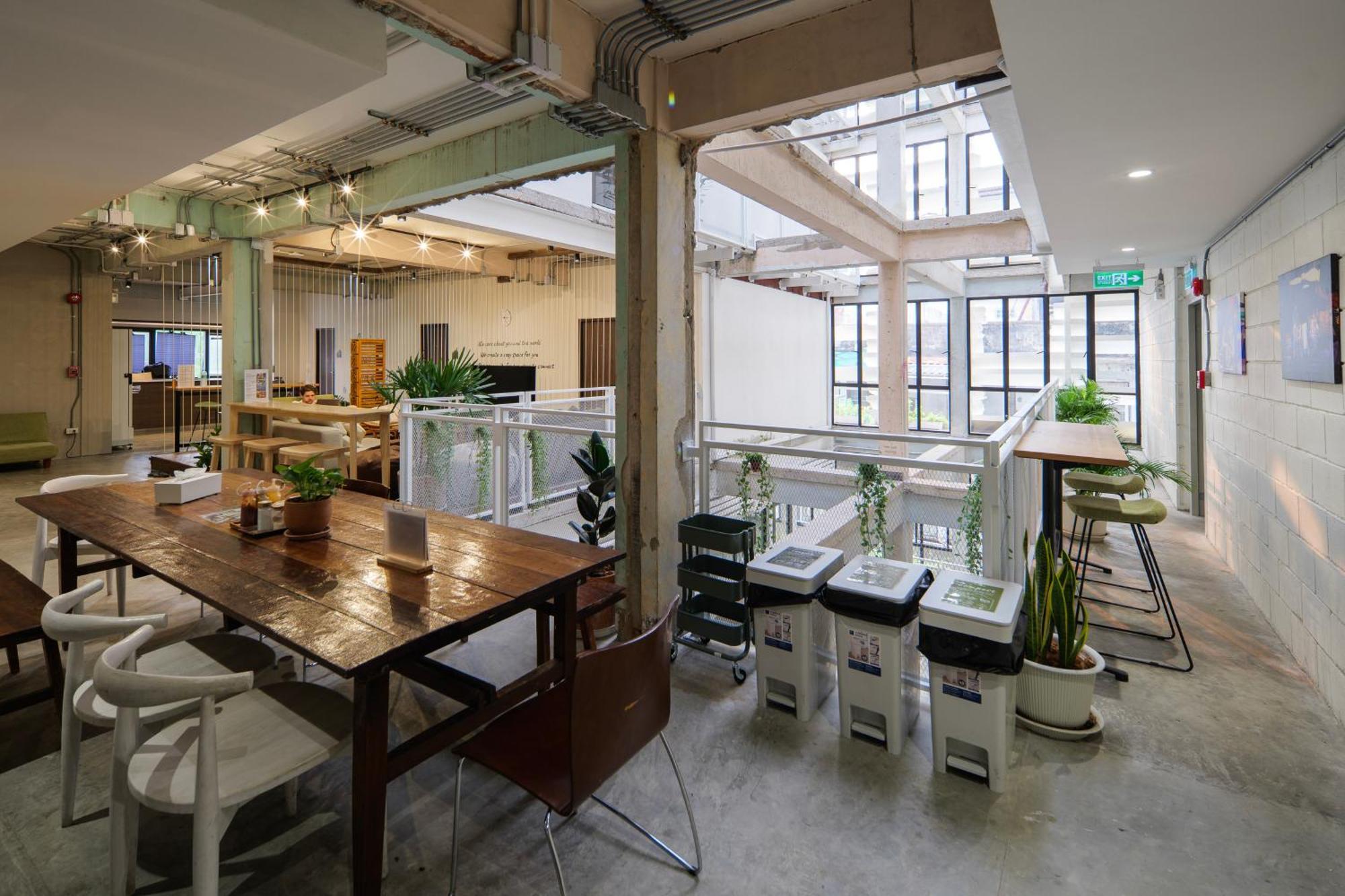 C'House Bangkok Hostel Ngoại thất bức ảnh