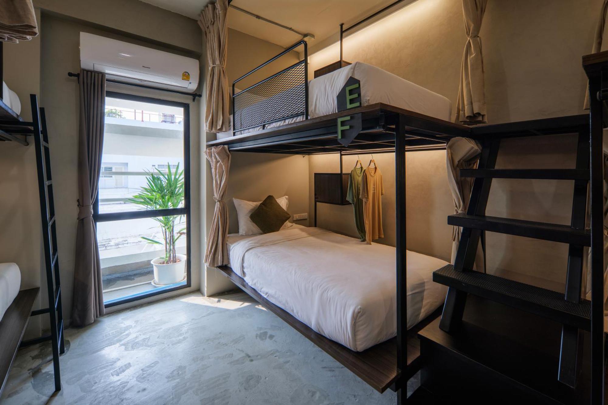 C'House Bangkok Hostel Ngoại thất bức ảnh