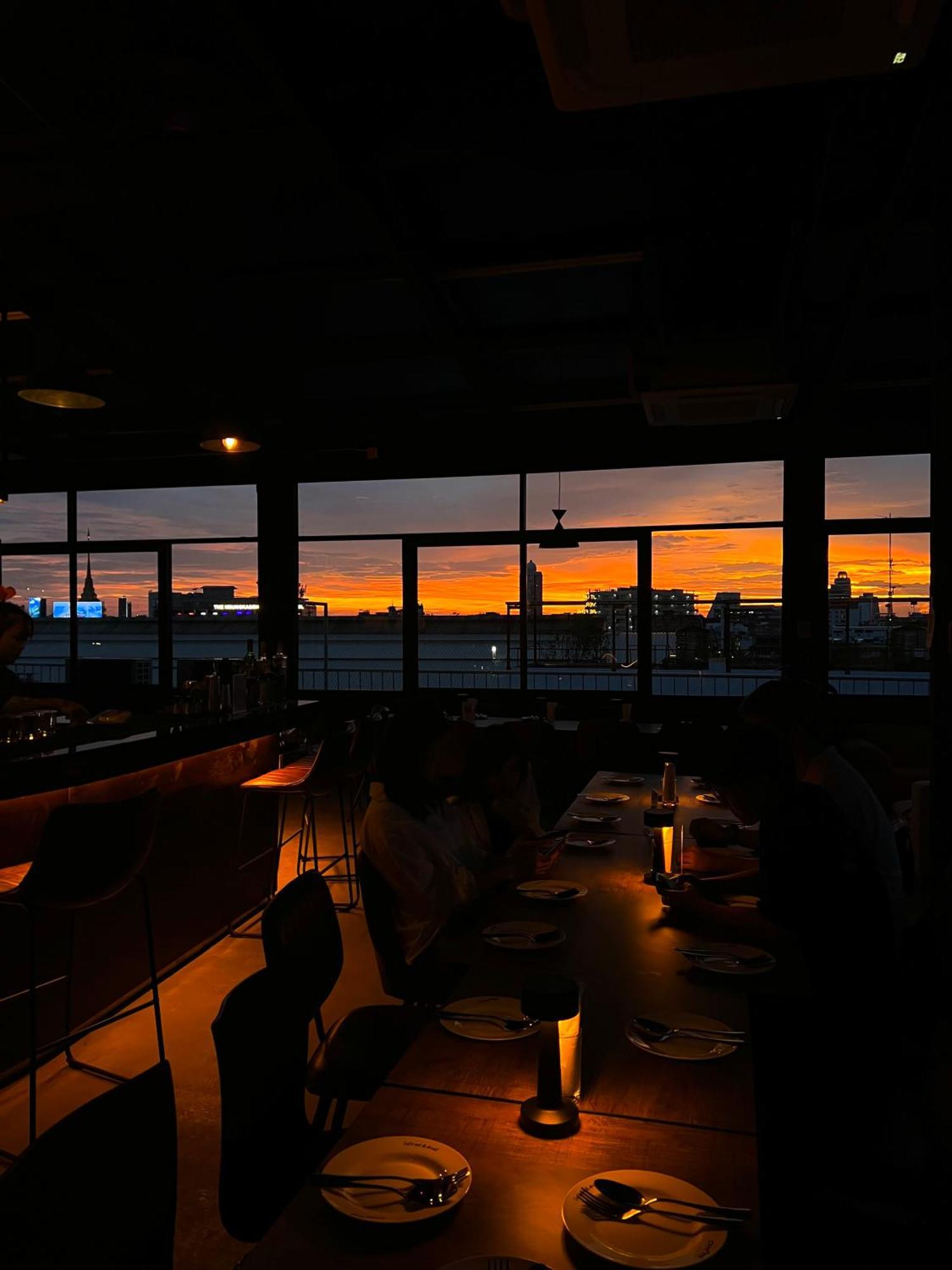 C'House Bangkok Hostel Ngoại thất bức ảnh